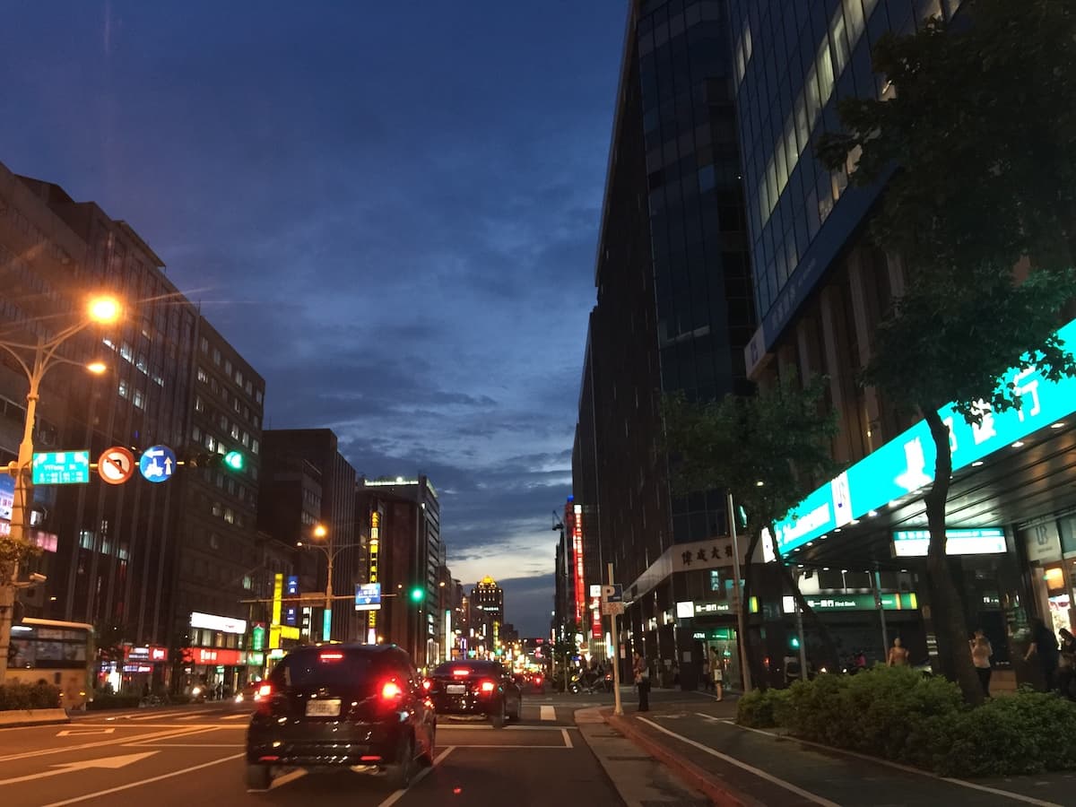 智齒和高跟鞋